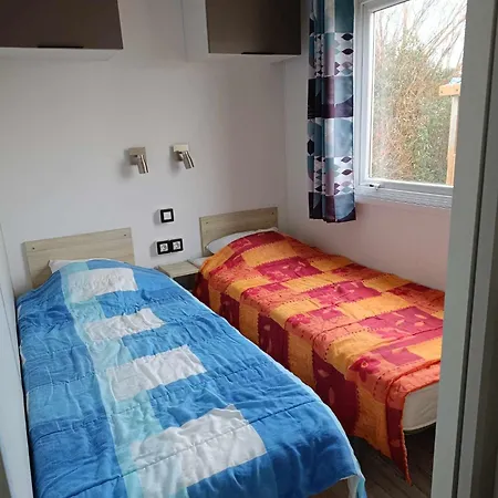 Mobilhome Baltique مكان تخييم *
